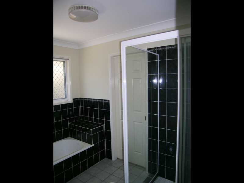 10 Debanie Court, Marsden QLD 4132