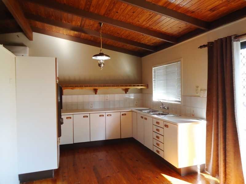 2 Meadow Street, Loganlea QLD 4131