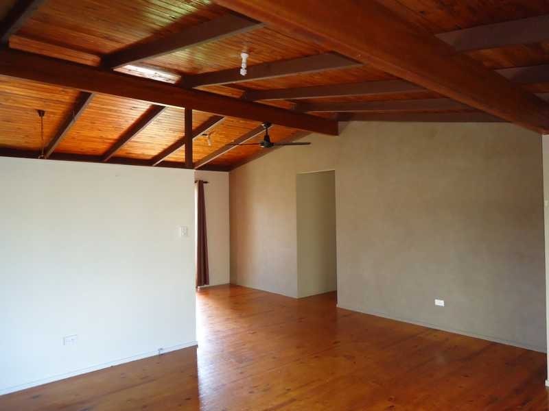 2 Meadow Street, Loganlea QLD 4131