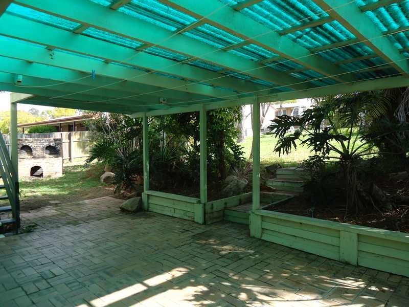 2 Meadow Street, Loganlea QLD 4131