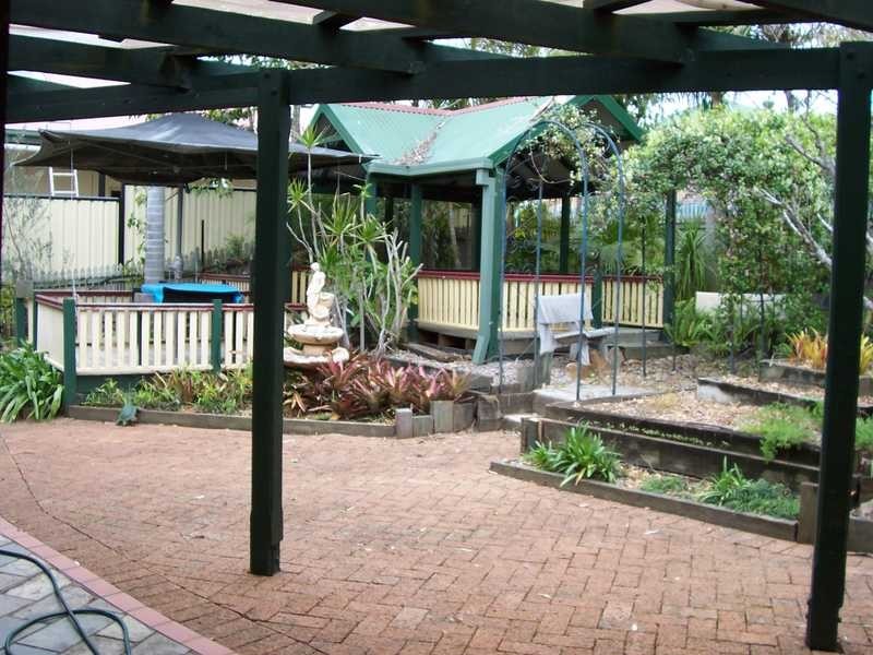 6 Iberis Court, Regents Park QLD 4118