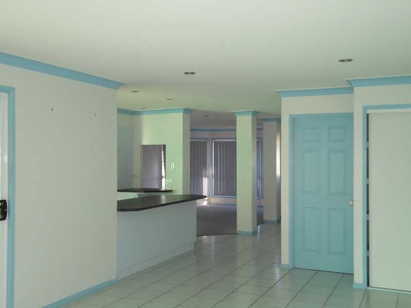 22 Kings Row, Edens Landing QLD 4207
