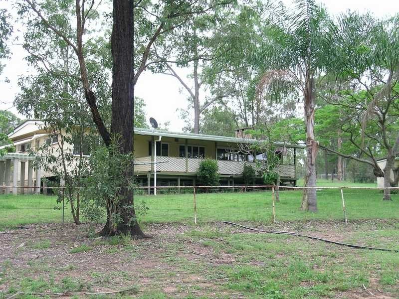 562 Middle Road, Greenbank QLD 4124