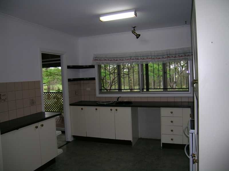 562 Middle Road, Greenbank QLD 4124