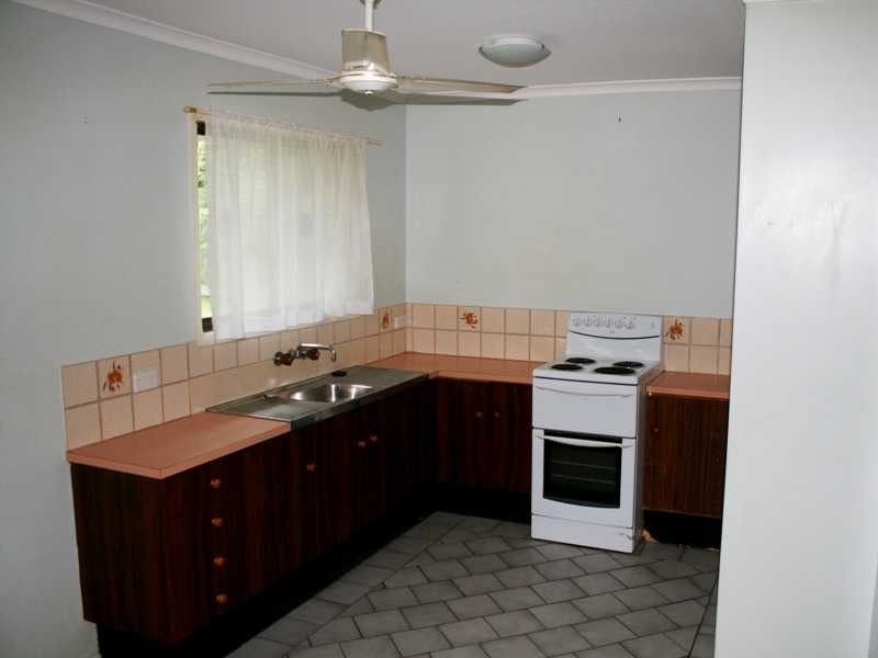 9 Meranti Street, Crestmead QLD 4132