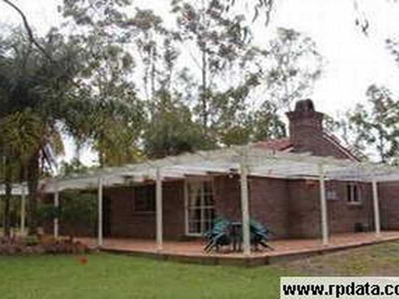 8 Mahogany Road, Munruben QLD 4125