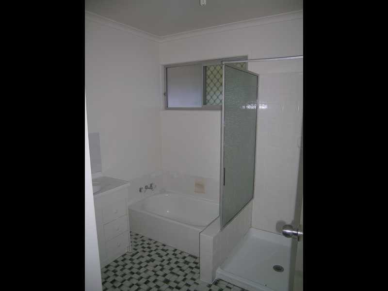 16 Waratah Drive, Crestmead QLD 4132