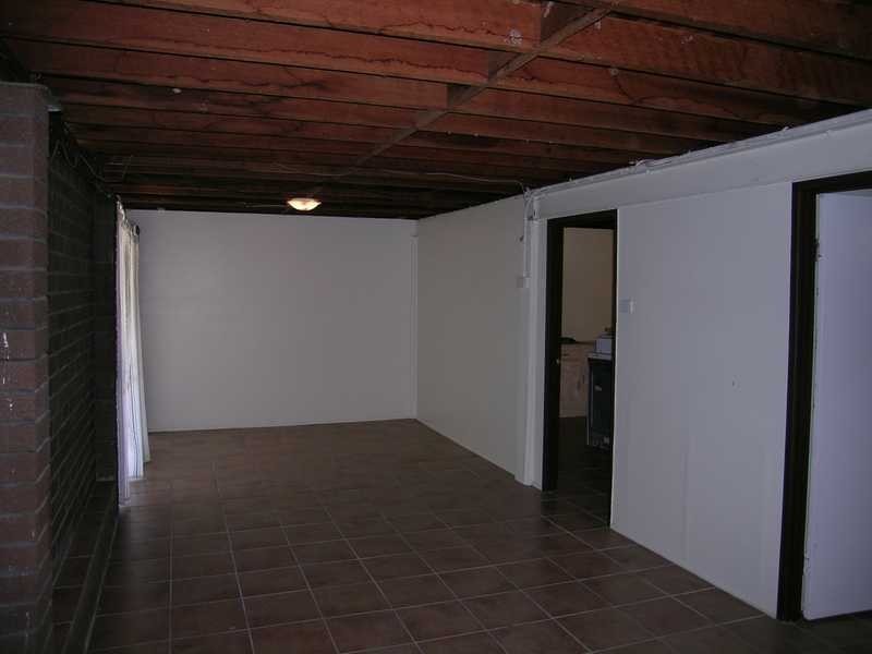 16 Waratah Drive, Crestmead QLD 4132