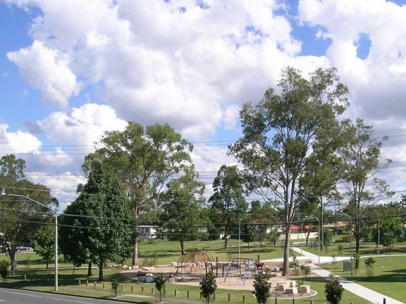 16 Waratah Drive, Crestmead QLD 4132