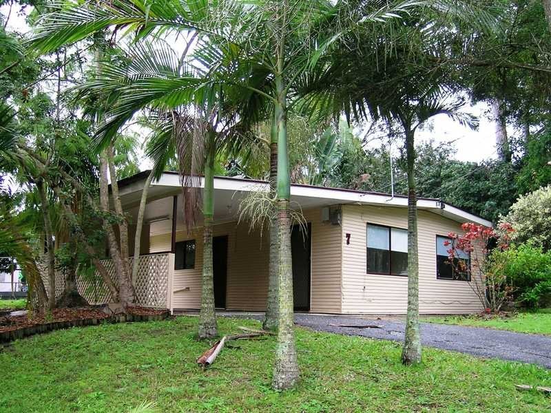 7 Palm Avenue, Kingston QLD 4114