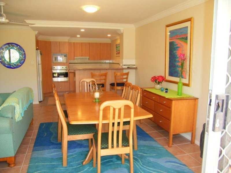 Unit 4 block 5/18-19 Pacific Parade, Yamba NSW 2464