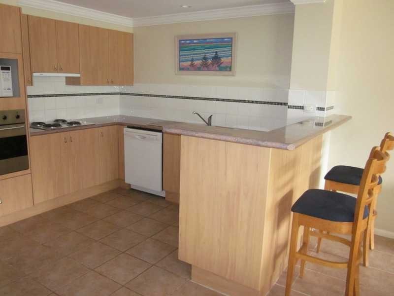 Unit 4 block 5/18-19 Pacific Parade, Yamba NSW 2464