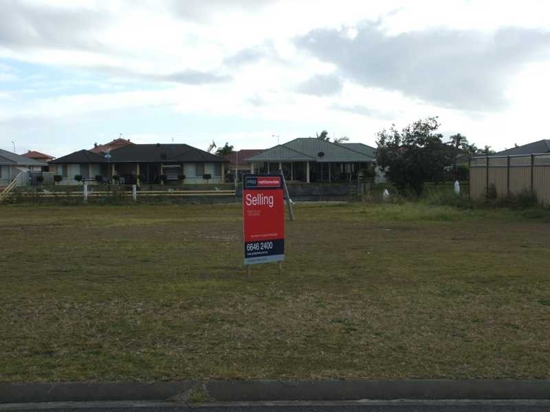 4 Barellan Avenue, Yamba NSW 2464