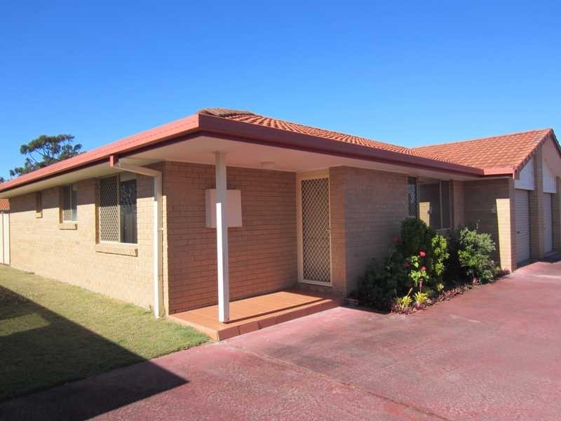 Unit 2/63 Melaleuca Drive, Yamba NSW 2464