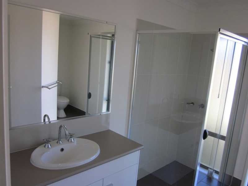 1 Harold Tory Drive, Yamba NSW 2464