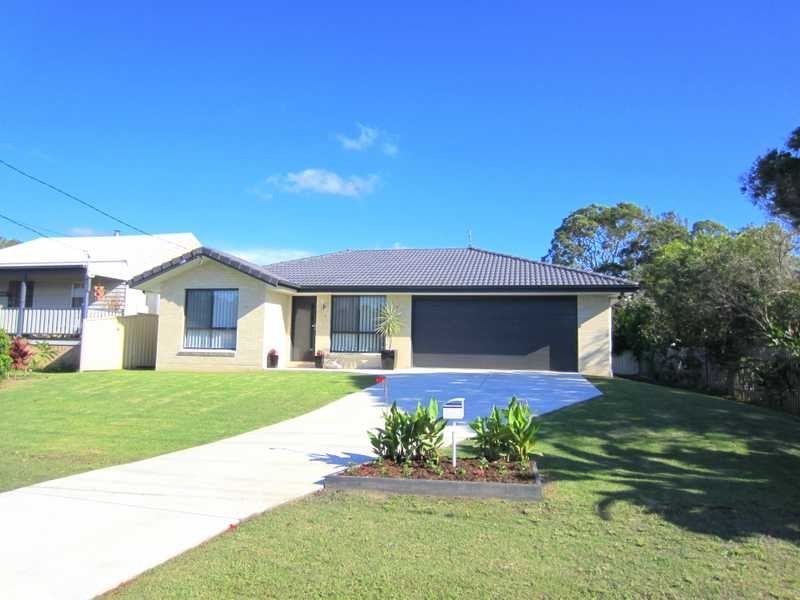 220 Yamba Road, Yamba NSW 2464