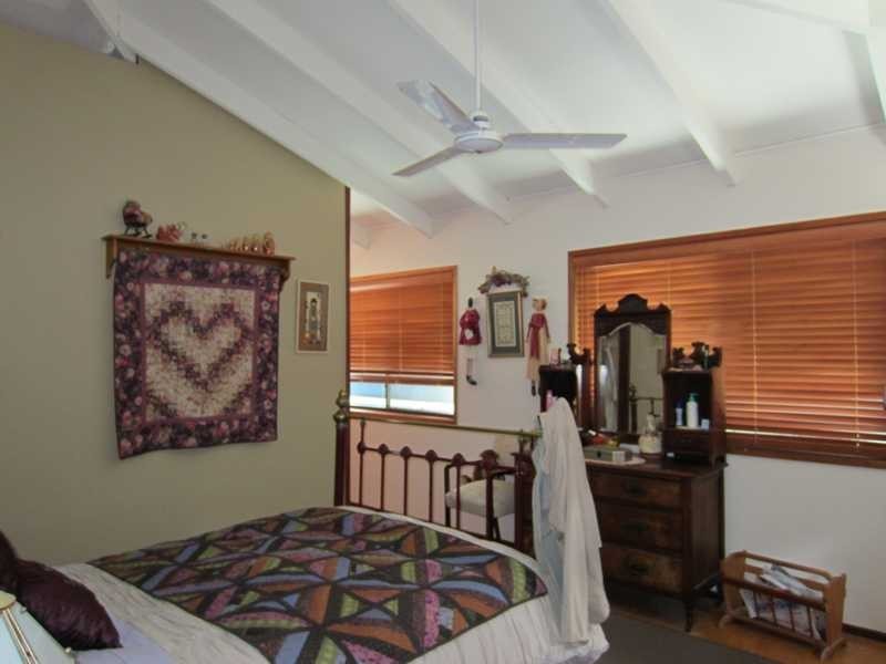 4 Endeavour Street, Yamba NSW 2464