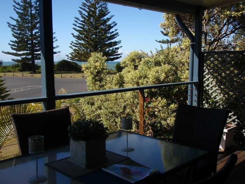 Unit 3/11 Pacific Parade, Yamba NSW 2464