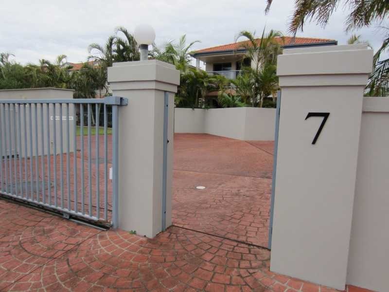 Unit 4/7 Edgewater Close, Yamba NSW 2464