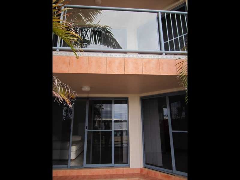 Unit 4/7 Edgewater Close, Yamba NSW 2464