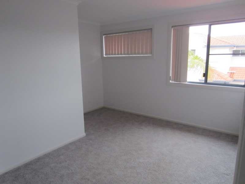 Unit 4/7 Edgewater Close, Yamba NSW 2464