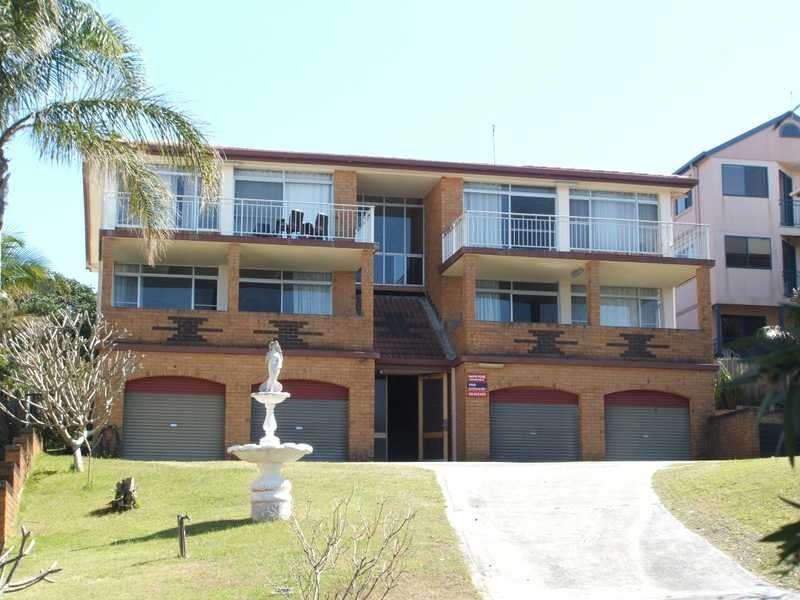 Unit 2/12 Henson Lane, Yamba NSW 2464