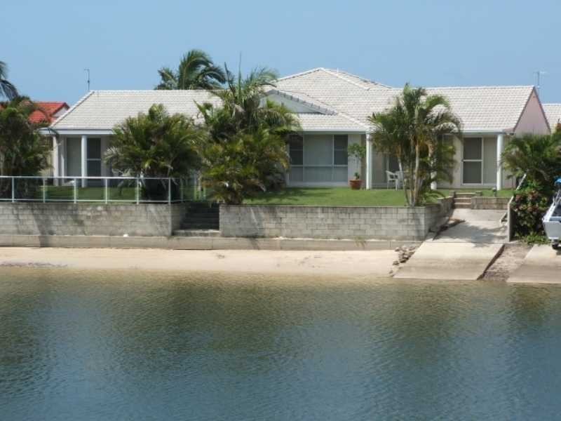 Unit 1/8 Nabilla Court, Yamba NSW 2464