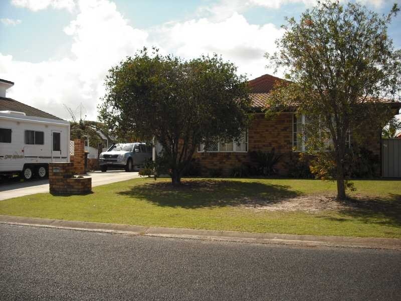 11 Casuarina Close, Yamba NSW 2464