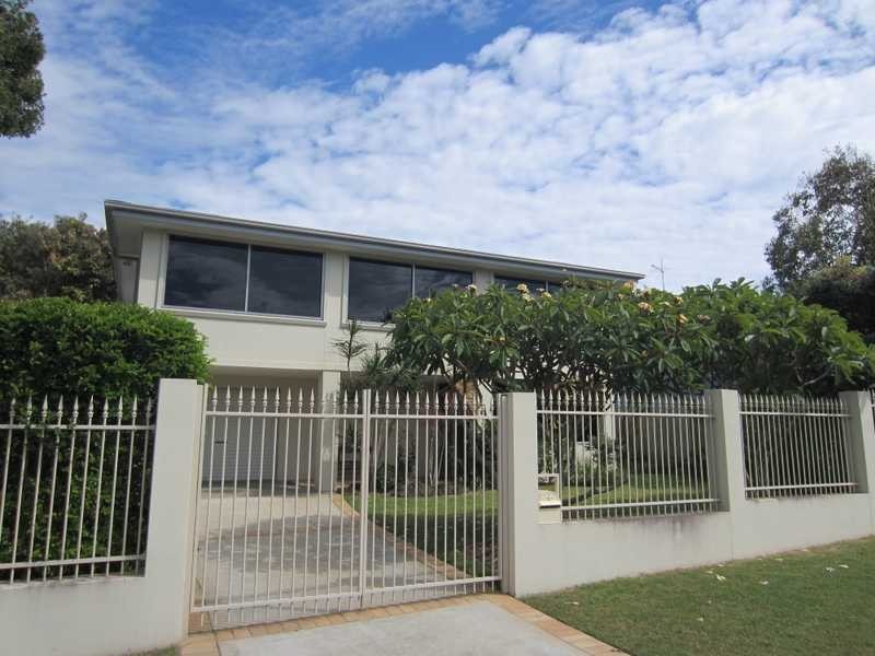 12 Ager Street, Yamba NSW 2464