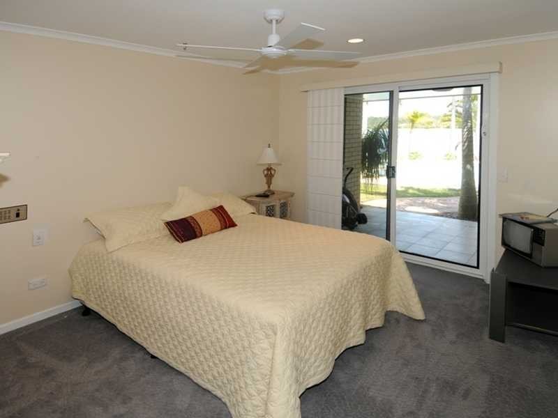38 Palm Terrace, Yamba NSW 2464