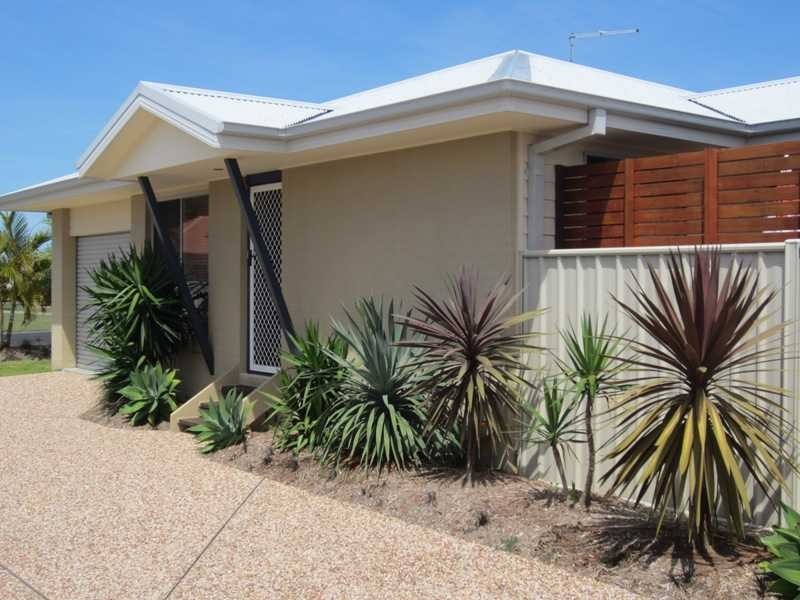 Villa 7/14 Wattle Drive, Yamba NSW 2464