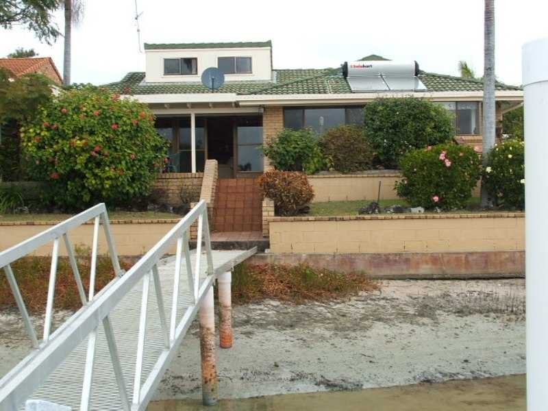 10 The Mainbrace, Yamba NSW 2464