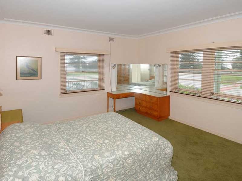 16 Clarence Street, Yamba NSW 2464