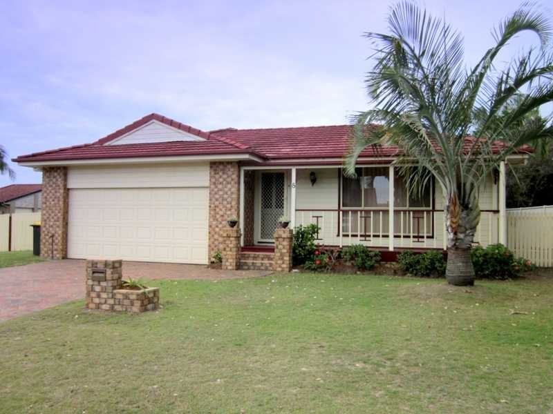 8 Mariners Way, Yamba NSW 2464