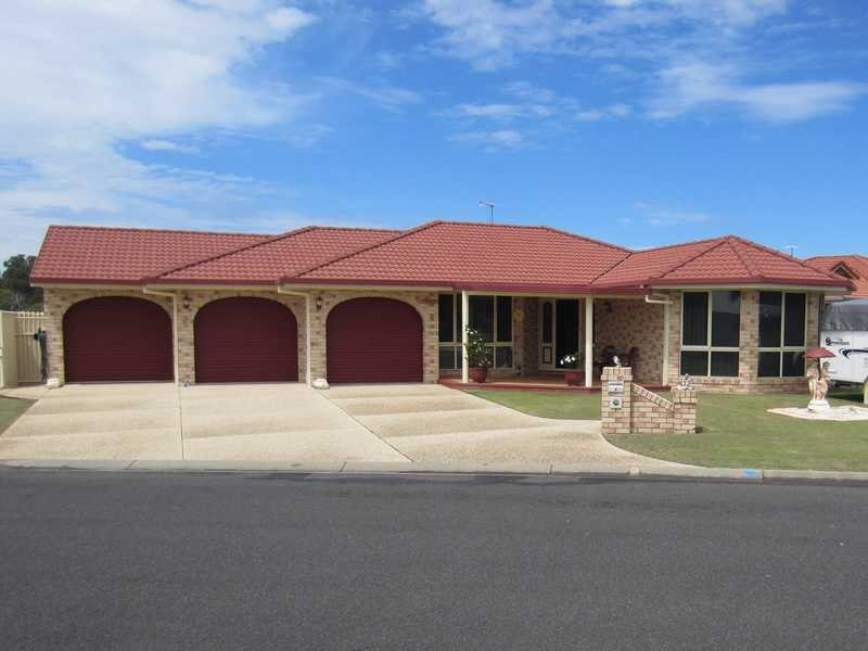 6 Bayview Drive, Yamba NSW 2464