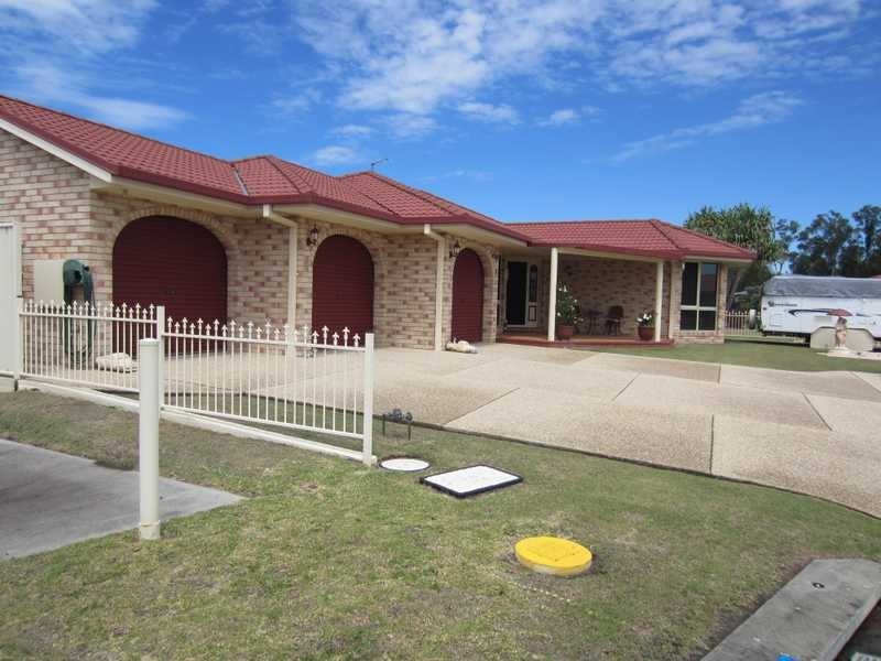 6 Bayview Drive, Yamba NSW 2464