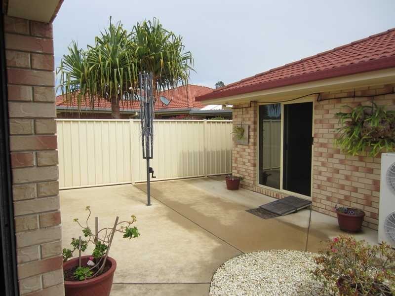 6 Bayview Drive, Yamba NSW 2464