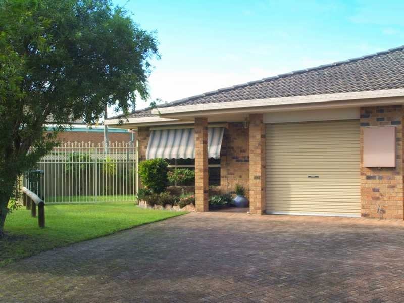 Unit 1/24 Heron Court, Yamba NSW 2464