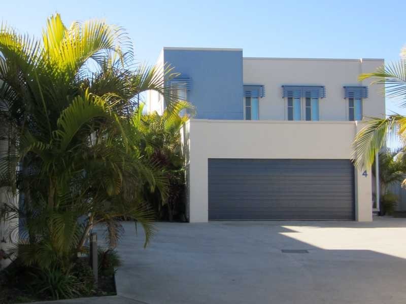 Unit 4/32 Park Avenue, Yamba NSW 2464