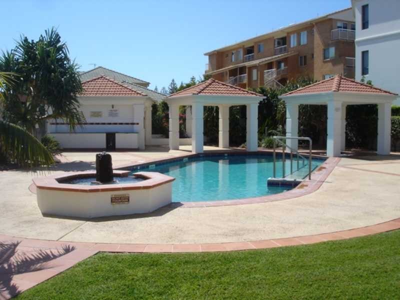 Unit 2 Block 5/18-19 Pacific Parade, Yamba NSW 2464