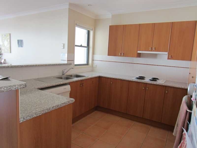Unit 2 Block 5/18-19 Pacific Parade, Yamba NSW 2464