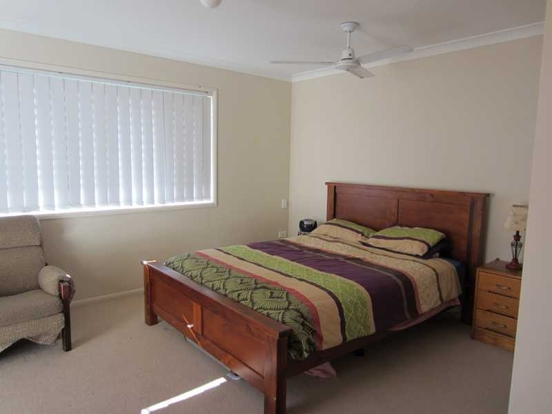 Unit 2 Block 5/18-19 Pacific Parade, Yamba NSW 2464