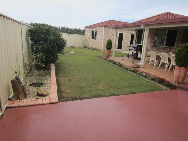 6 Bayview Drive, Yamba NSW 2464