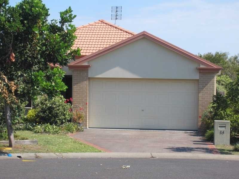 14 Oceania Court, Yamba NSW 2464