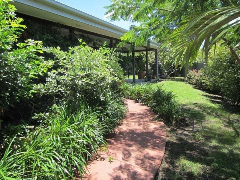 2 Carrs Drive, Yamba NSW 2464