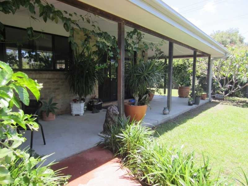 2 Carrs Drive, Yamba NSW 2464