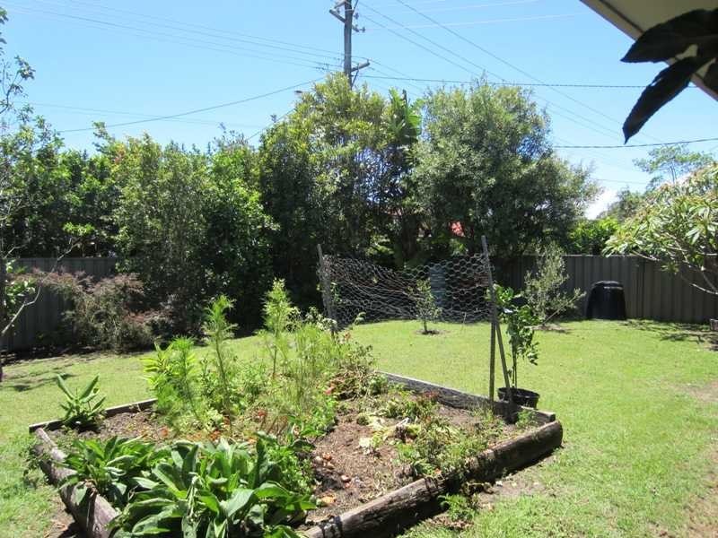 2 Carrs Drive, Yamba NSW 2464