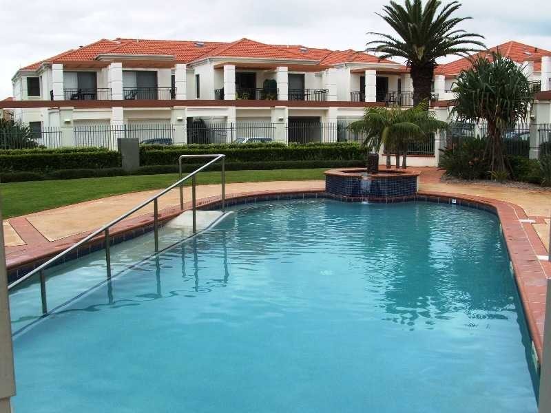 Unit 6/18 Pacific Parade, Yamba NSW 2464
