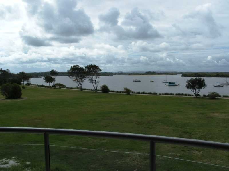 Unit 4/8 Bent Street, Yamba NSW 2464