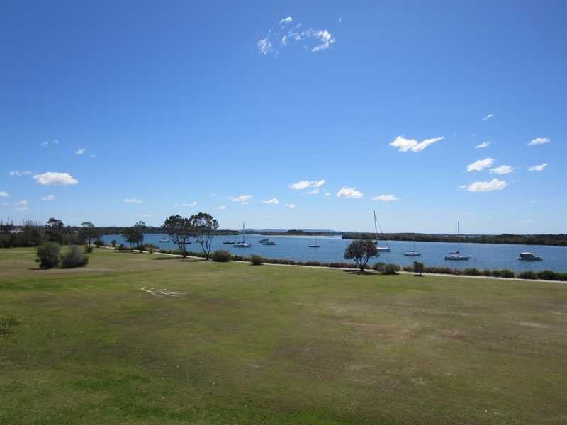 Unit 5/8 Bent Street, Yamba NSW 2464